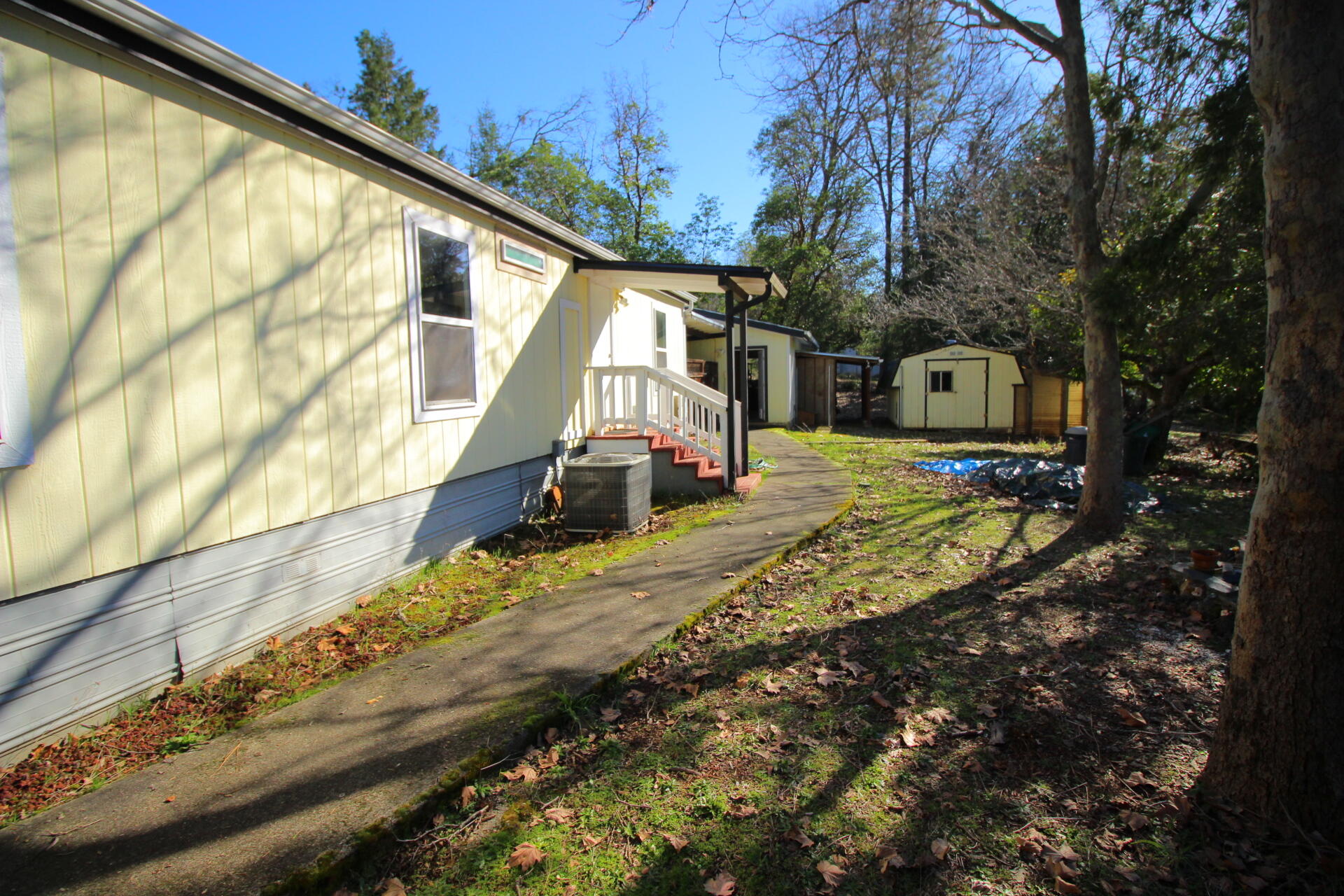 726 Summit Loop Grants Pass, OR 97527 - Photo 31 of 35 IMG_3101