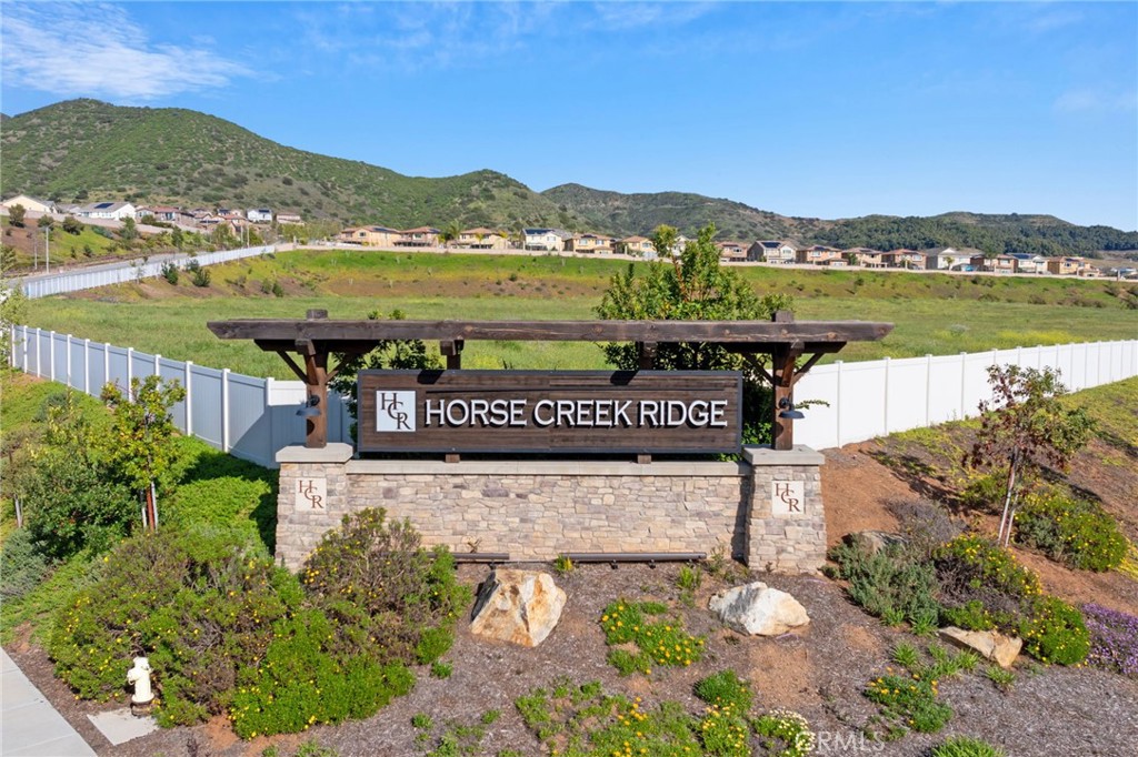 259 Spotted Saddle Way Fallbrook, CA 92028 - Photo 35 of 43 a view of a street with a ocean view