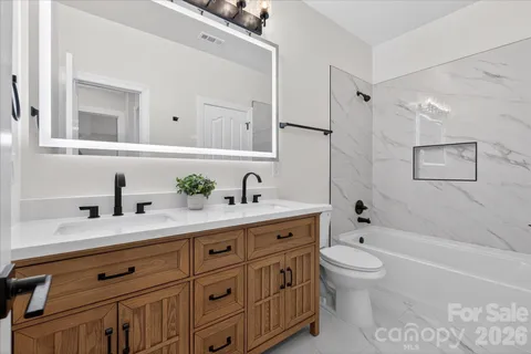 $1,150,000 | 9200 Rock Water Court, Waxhaw, NC 28173