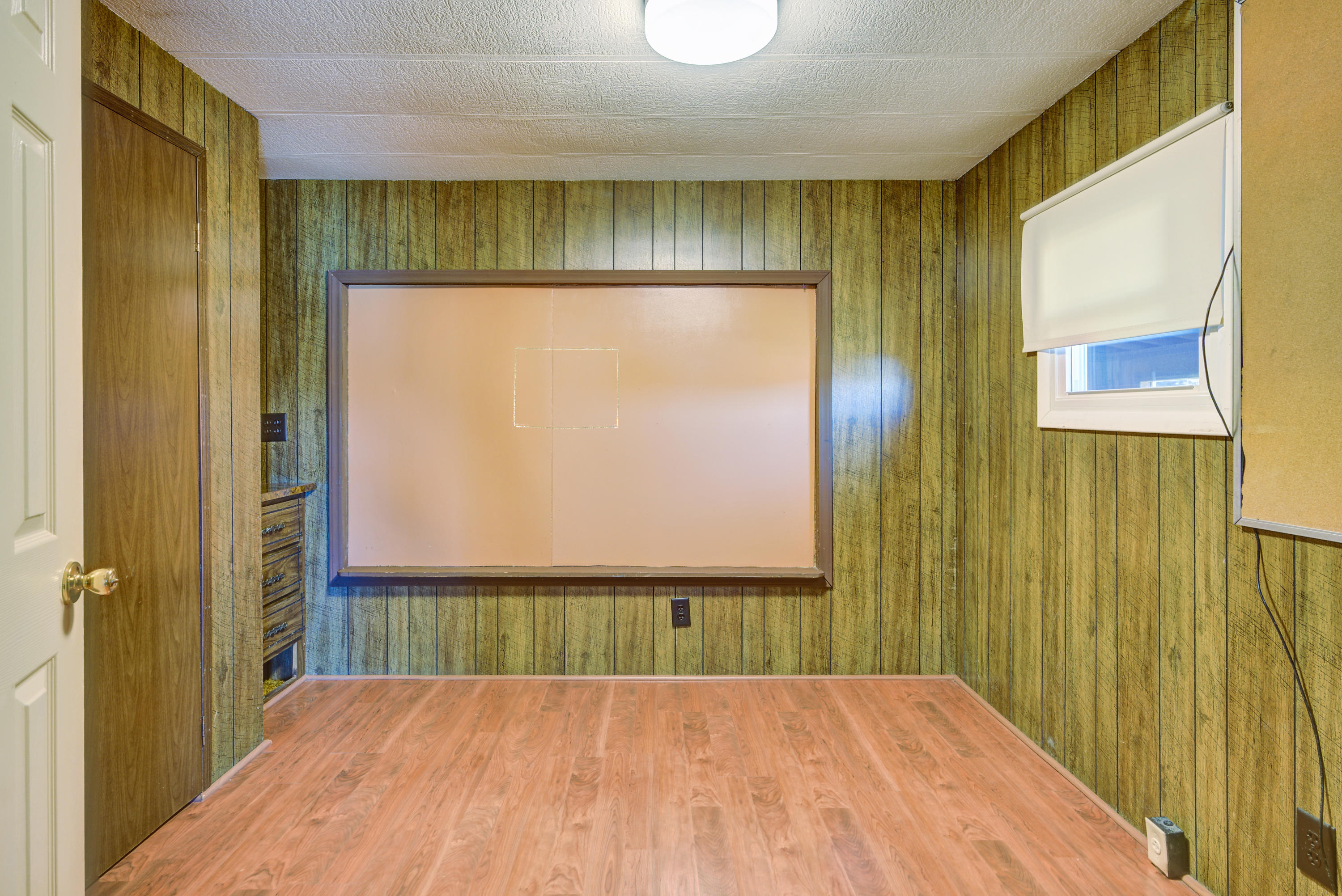 678 V I Ranch Road Bristol, TN 37620 - Photo 23 of 38 5733d3d8-1aee-4836-9fd1-ccebeeb5b558