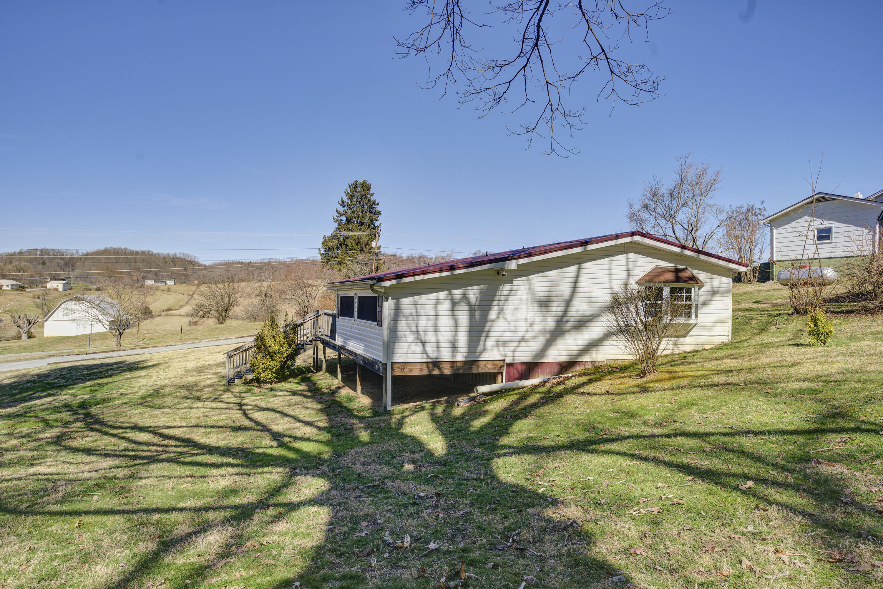 678 V I Ranch Road Bristol, TN 37620 - Photo 27 of 38 83531976-0a0e-493b-845a-f518448f4ed4