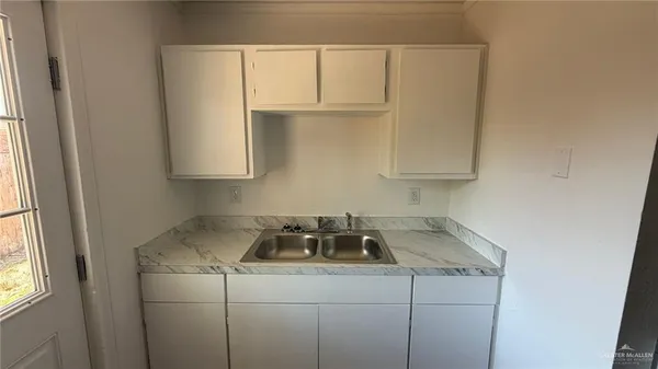 $599 | 2714 West Mile 17 1/2 Road, Unit 14, Edinburg, TX 78541
