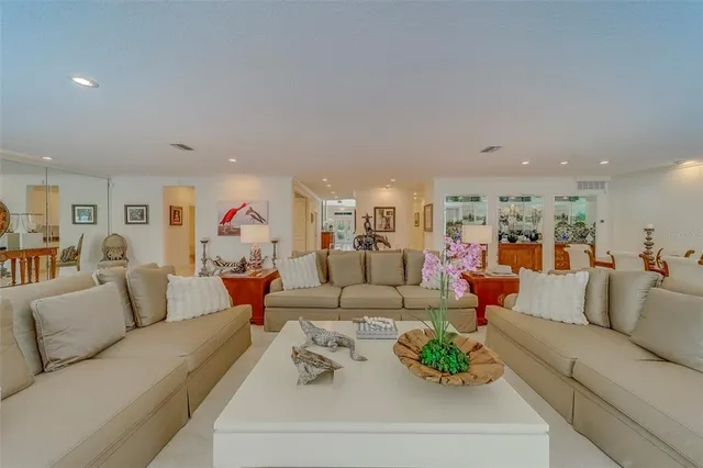 $6,700 | 921 Osceola Road, Belleair, FL 33756