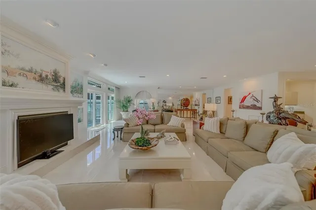 $6,700 | 921 Osceola Road, Belleair, FL 33756