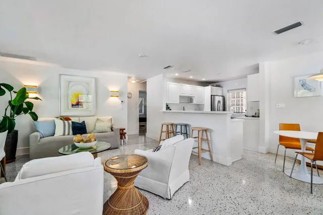 $5,200 | 612 Kanuga Drive, West Palm Beach, FL 33401