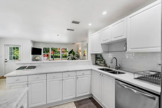 $5,200 | 612 Kanuga Drive, West Palm Beach, FL 33401