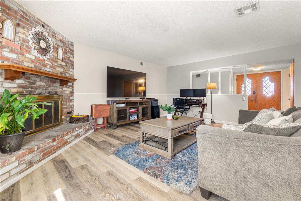 22737 Rashdall Avenue Carson, CA 90745 - Photo 13 of 57 living room