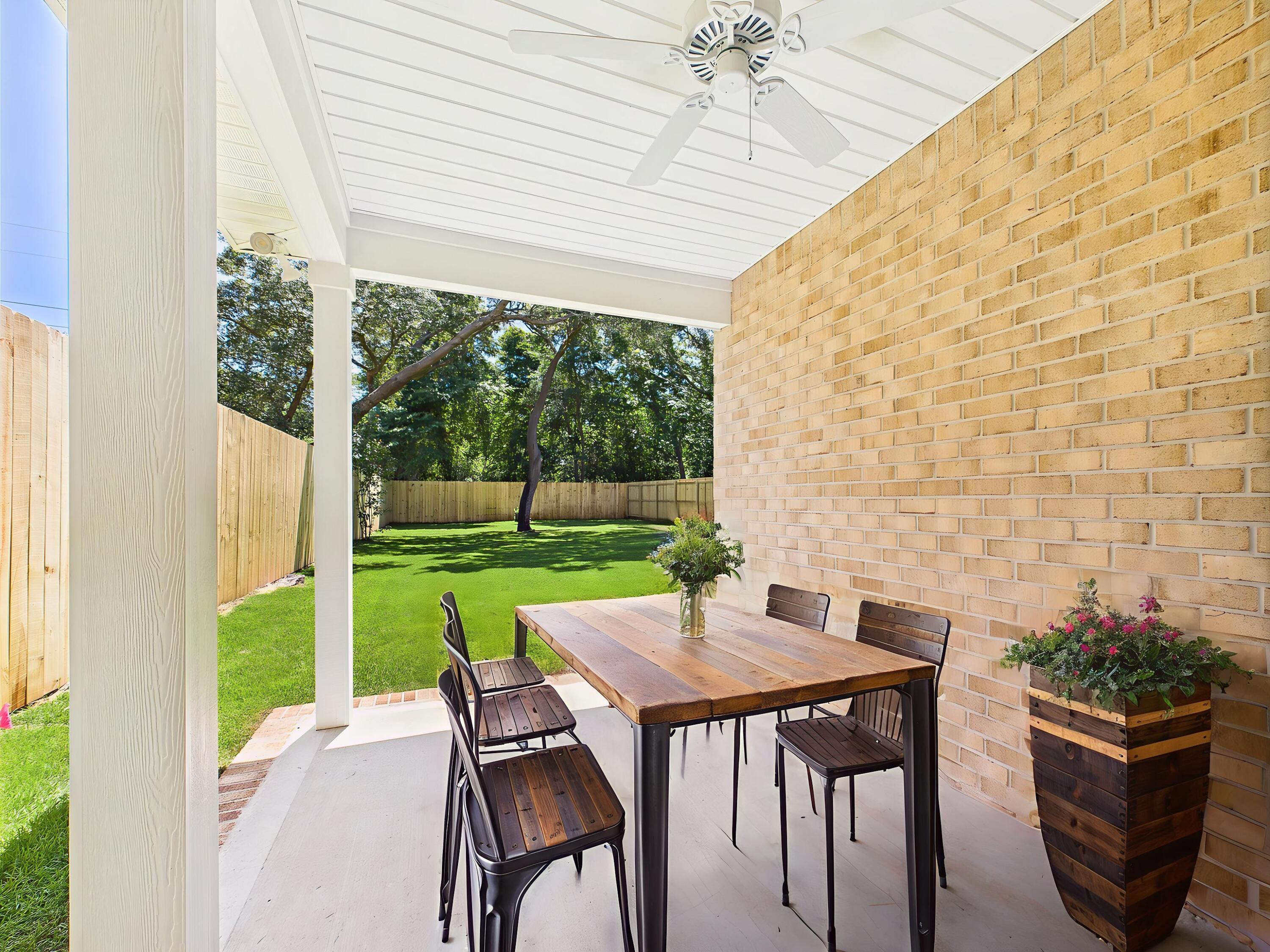 1575 Pine Street Niceville, FL 32578 - Photo 12 of 44 Virtual Staged