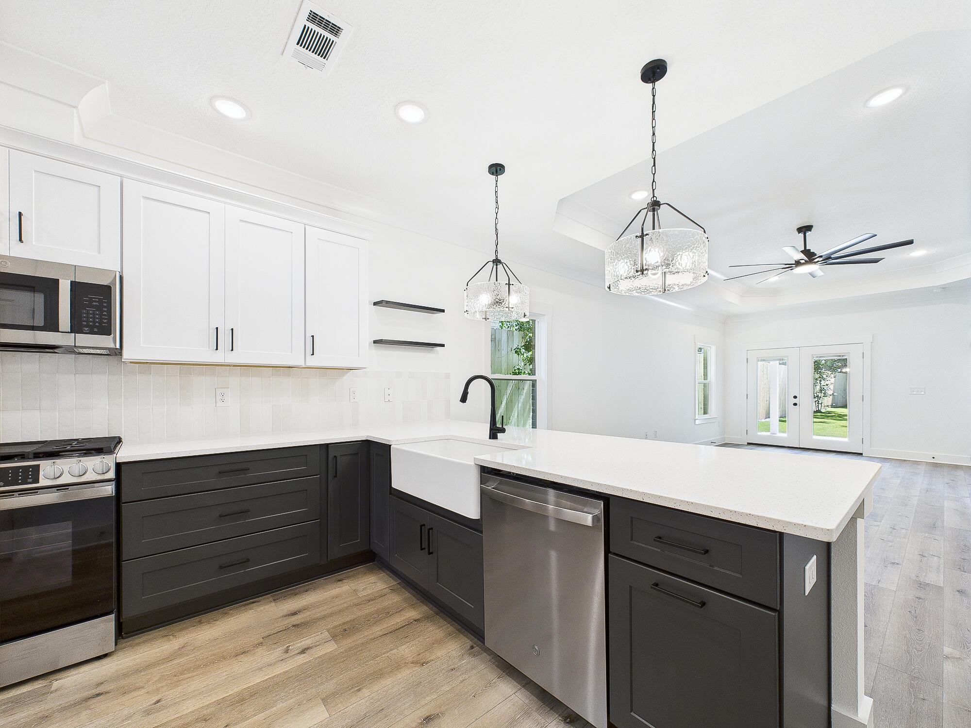 1575 Pine Street Niceville, FL 32578 - Photo 15 of 44 Kitchen