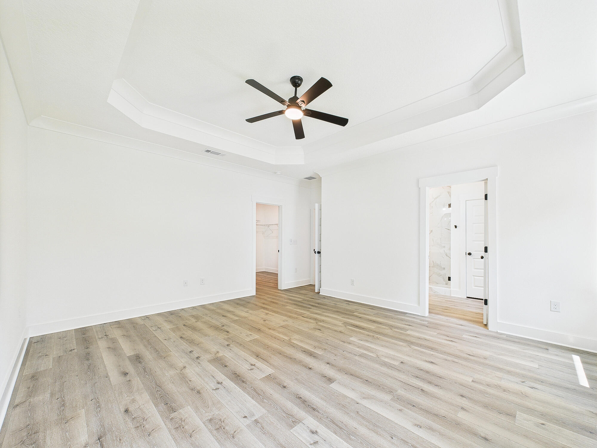 1575 Pine Street Niceville, FL 32578 - Photo 23 of 44 Primary Bedroom