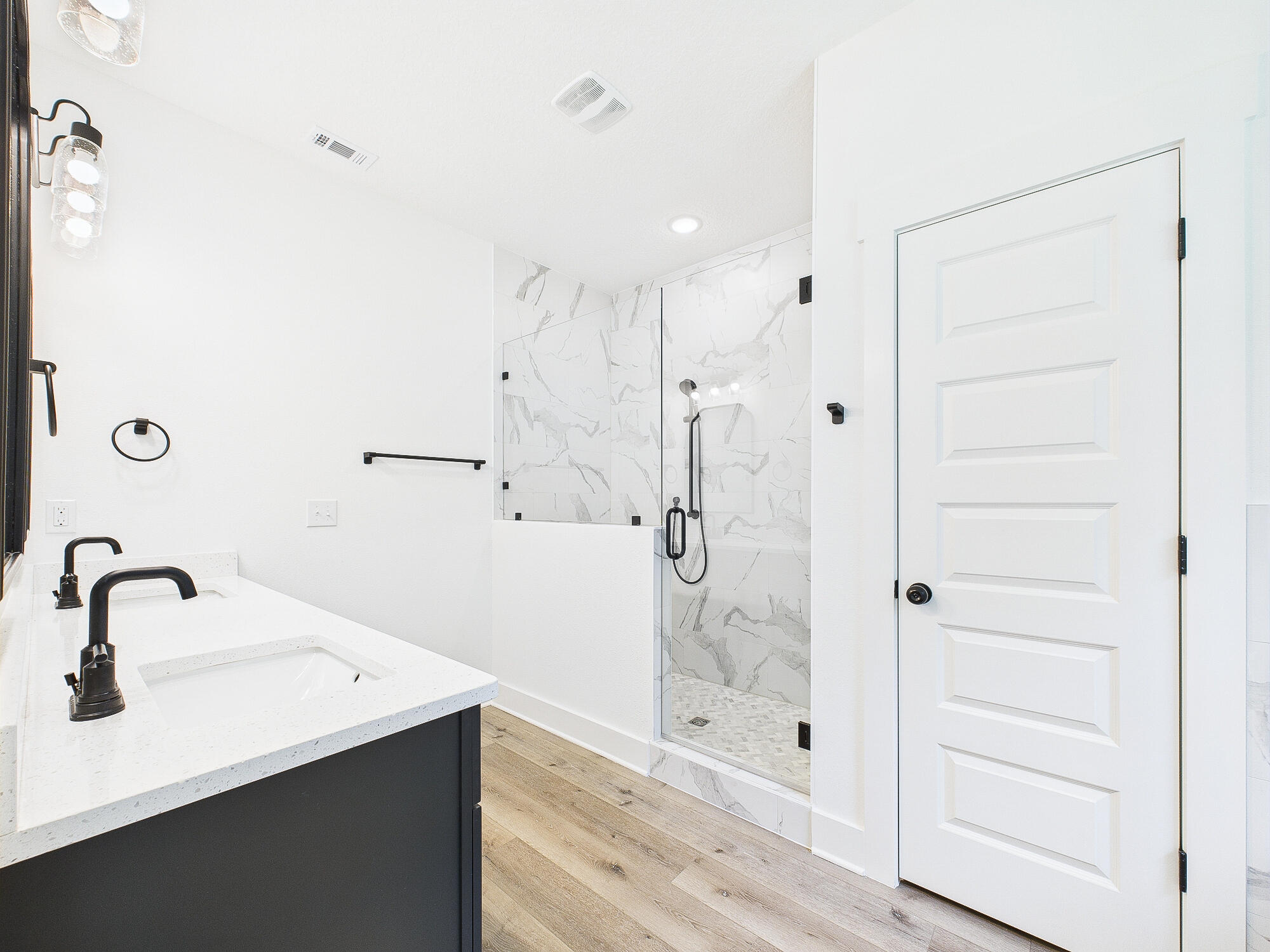 1575 Pine Street Niceville, FL 32578 - Photo 25 of 44 Bathroom