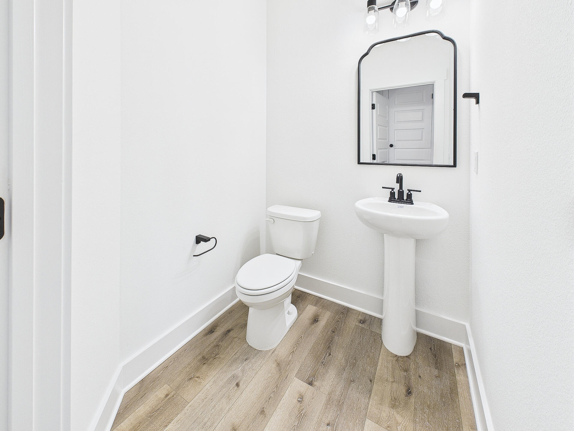 1575 Pine Street Niceville, FL 32578 - Photo 31 of 44 Bathroom