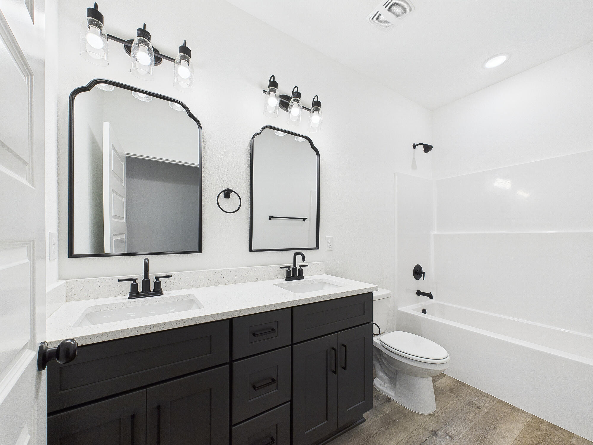 1575 Pine Street Niceville, FL 32578 - Photo 34 of 44 Bathroom