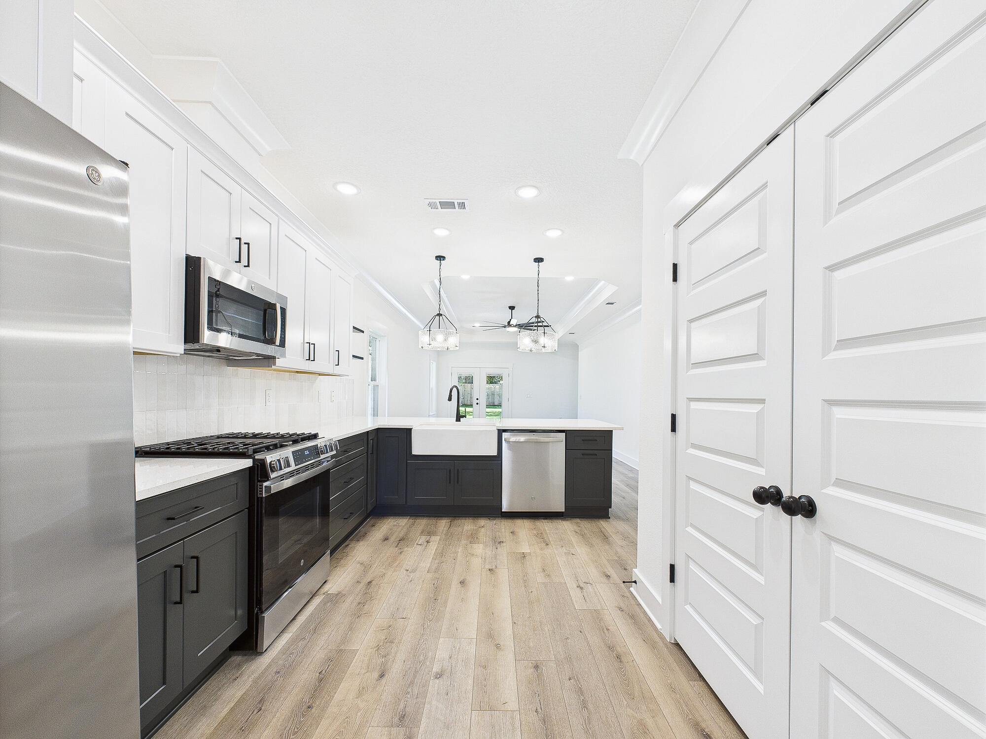 1575 Pine Street Niceville, FL 32578 - Photo 5 of 44 Kitchen