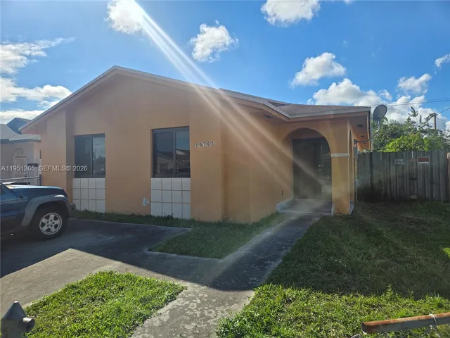 $2,700 | 20702 Southwest 121st Court, Miami, FL 33177