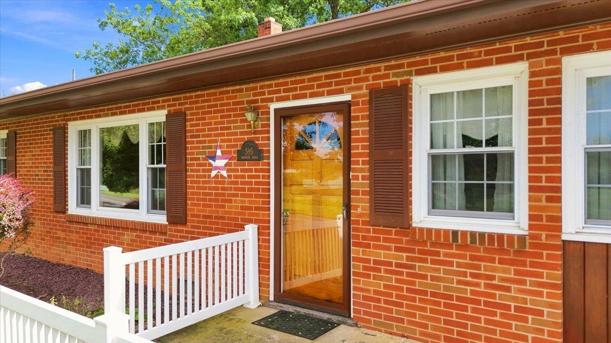 595 Bowman Road Dayton, VA 22821 - Photo 11 of 61 Gallery Image 11