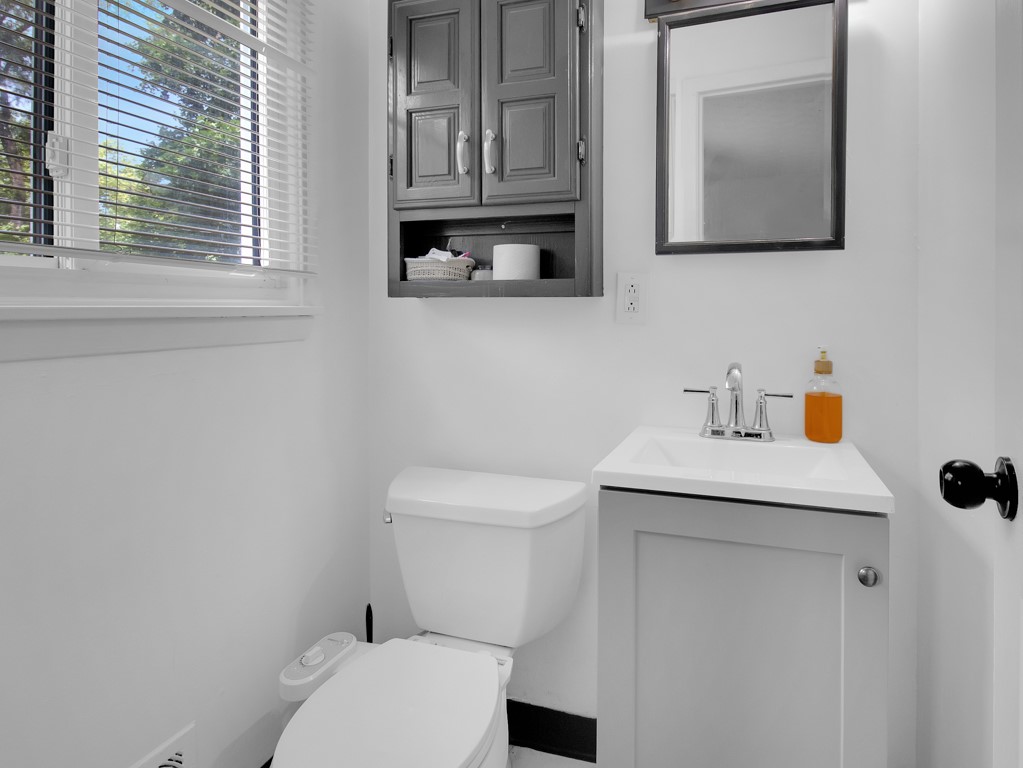 449 Pinnacle Road Henrietta, NY 14623 - Photo 22 of 44 master bath