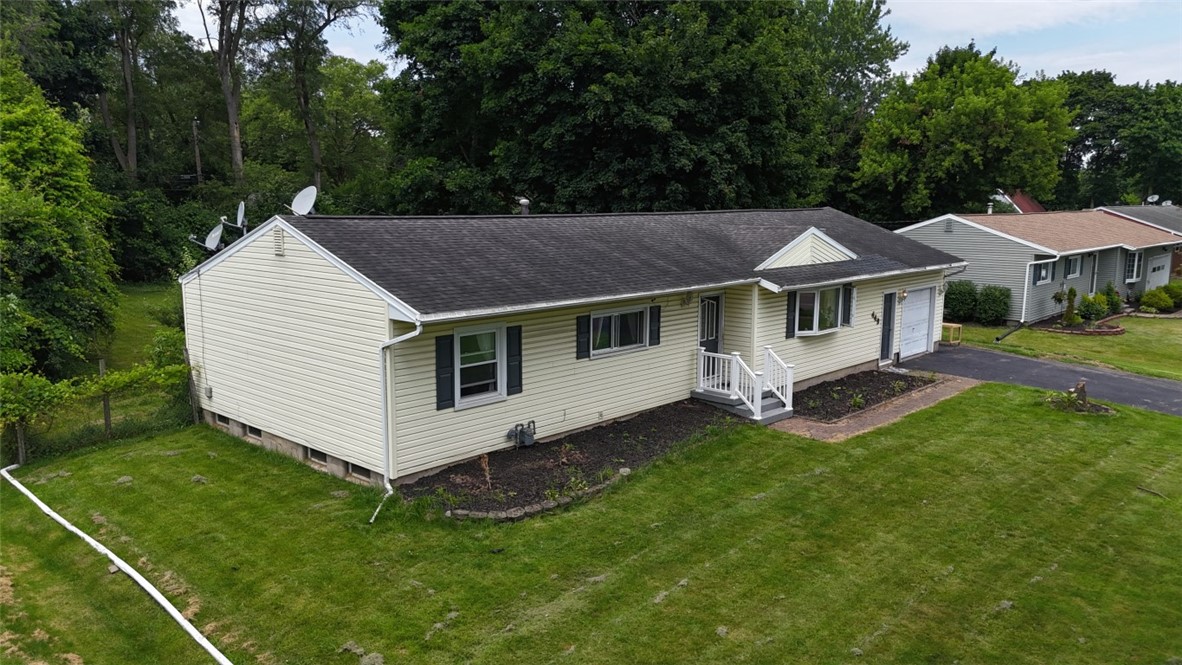 449 Pinnacle Road Henrietta, NY 14623 - Photo 4 of 44