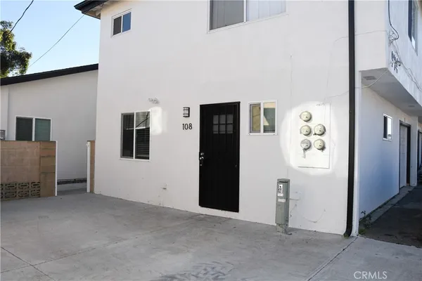 $2,295 | 994 Valencia Street, Unit 108, Costa Mesa, CA 92626