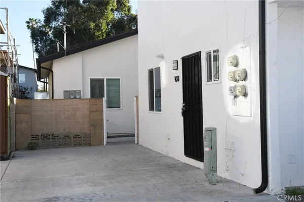 $2,295 | 994 Valencia Street, Unit 108, Costa Mesa, CA 92626