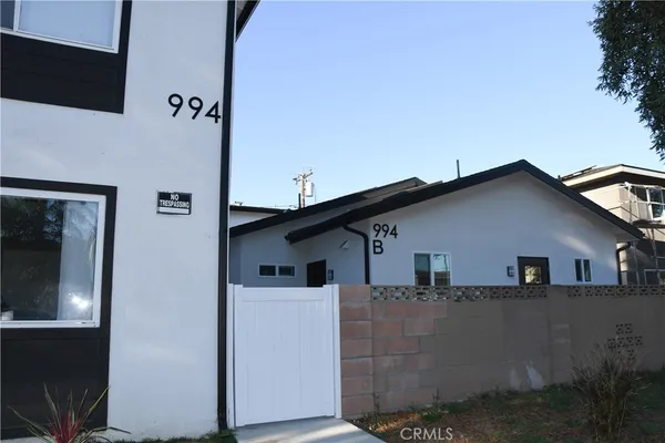 $2,295 | 994 Valencia Street, Unit 108, Costa Mesa, CA 92626