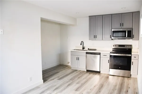 $2,295 | 994 Valencia Street, Unit 108, Costa Mesa, CA 92626