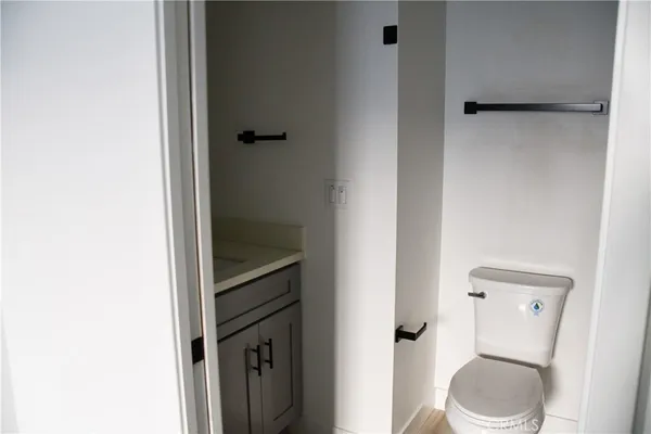 $2,295 | 994 Valencia Street, Unit 108, Costa Mesa, CA 92626