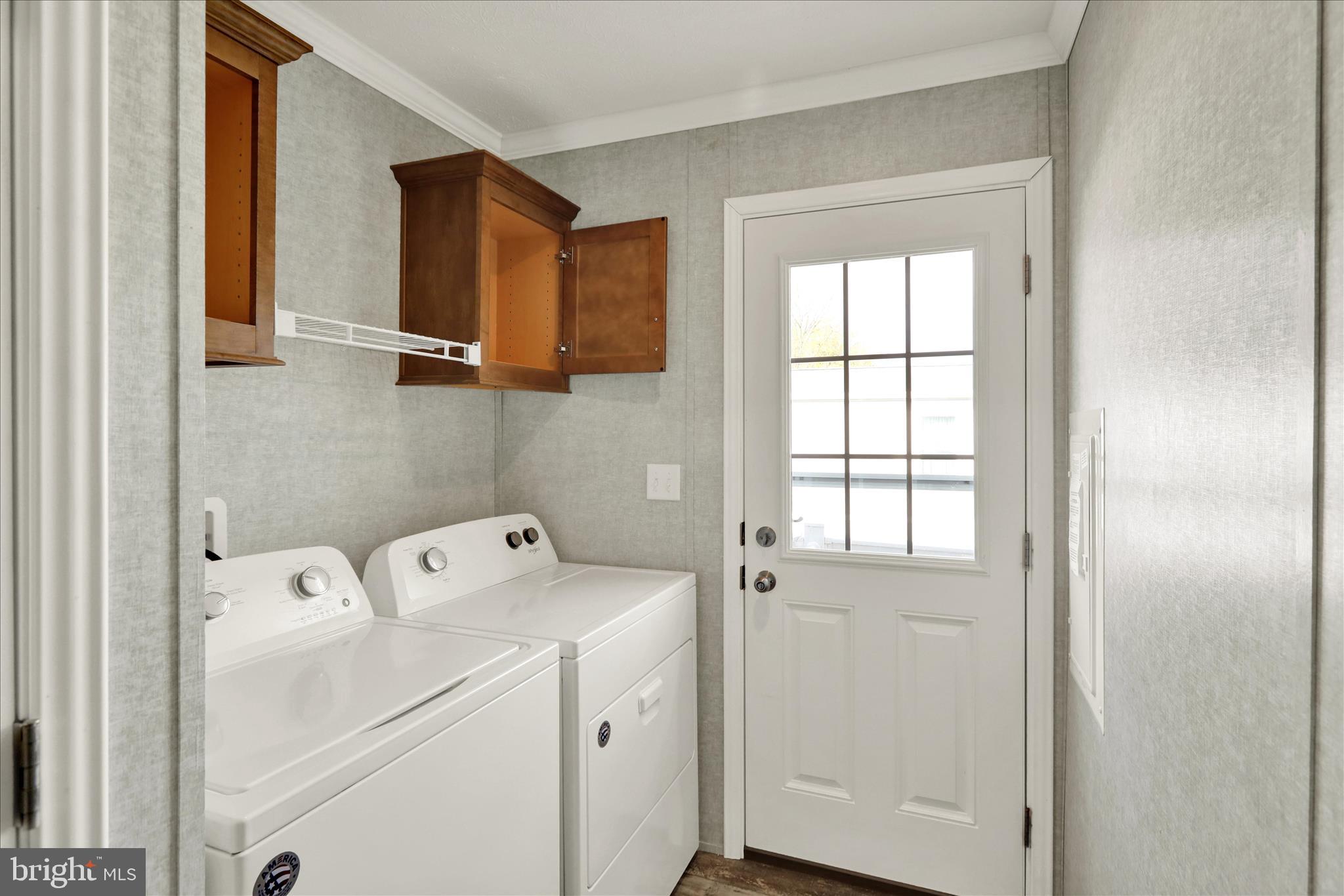 3450 Mountain Road, Unit M59 Hamburg, PA 19526 - Photo 20 of 35 a view of bathroom with a sink washer and dryer