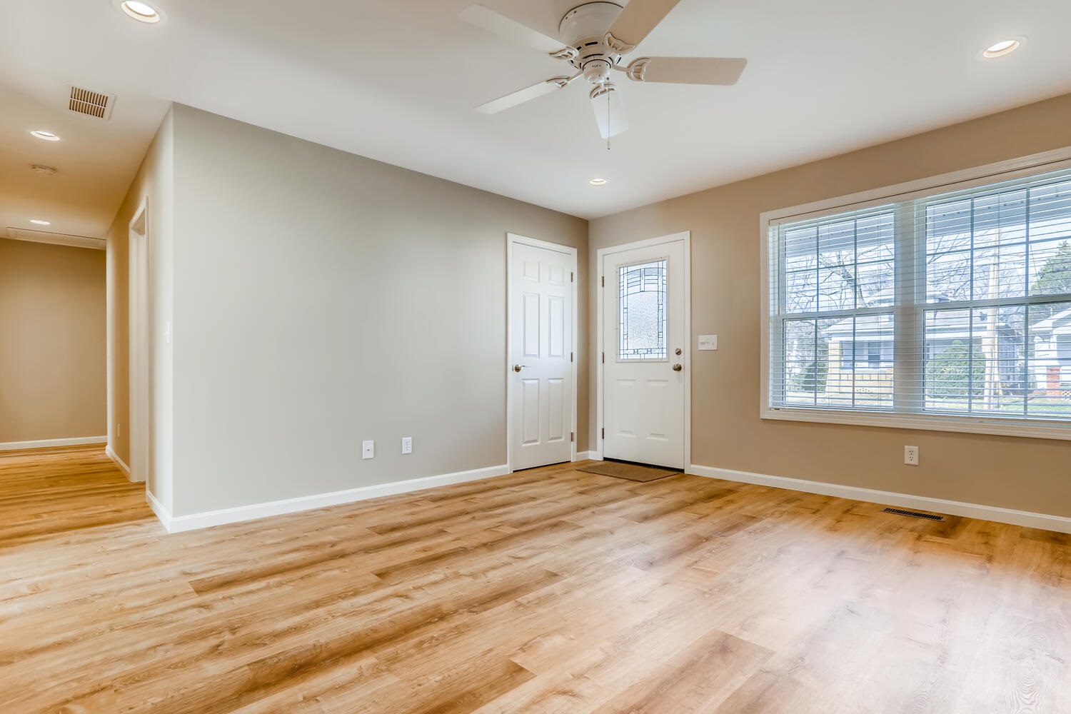 609 East Riverside Drive Evansville, IN 47713 - Photo 5 of 25 Gallery Image 5
