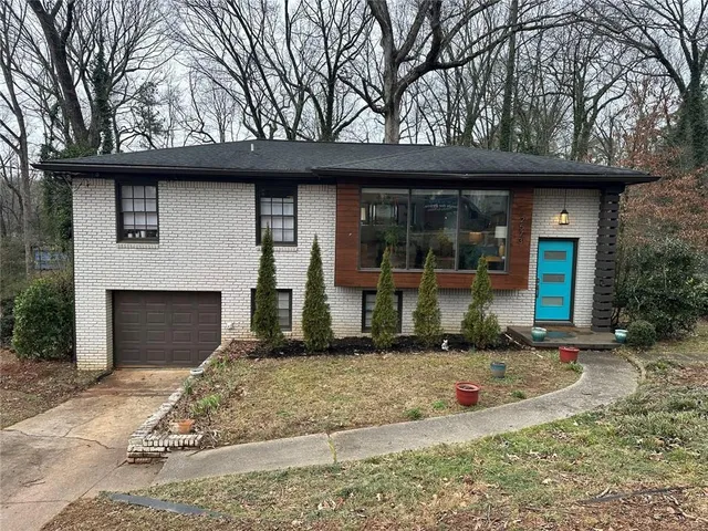 $3,000 | 2573 Crestdale Circle Southeast, Atlanta, GA 30316