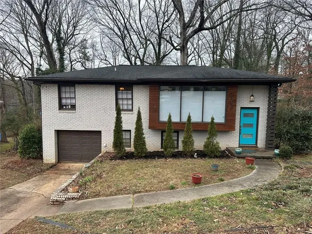 $3,000 | 2573 Crestdale Circle Southeast, Atlanta, GA 30316