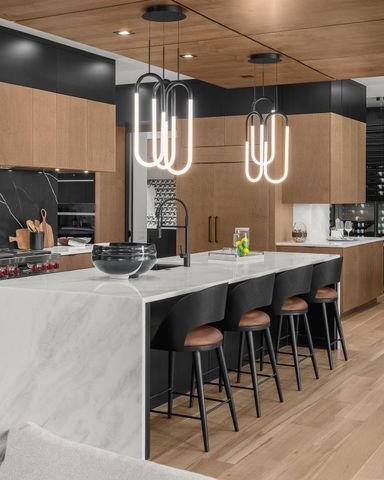 a bathroom with a bath tub