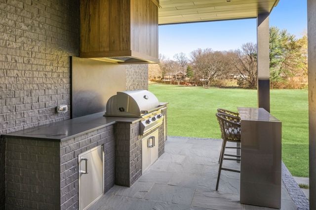 $4,210,000 | 722 Wilson Pike, Brentwood, TN 37027