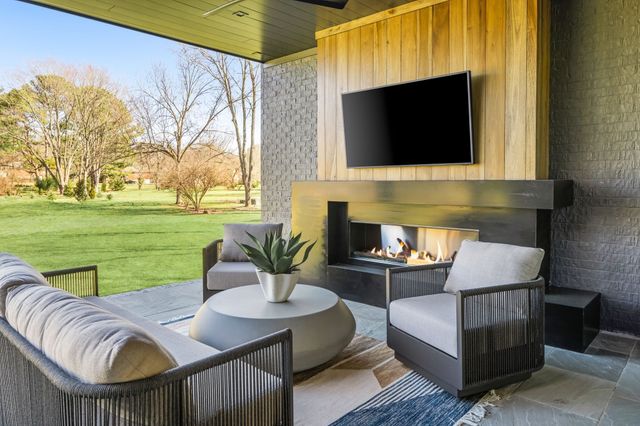 $4,210,000 | 722 Wilson Pike, Brentwood, TN 37027