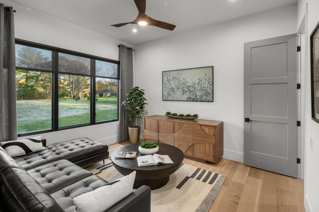 $4,210,000 | 722 Wilson Pike, Brentwood, TN 37027