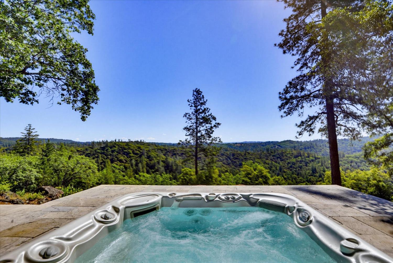 20111 Tanglewood Road Grass Valley, CA 95945 - Photo 53 of 93 a view of a terrace with a yard