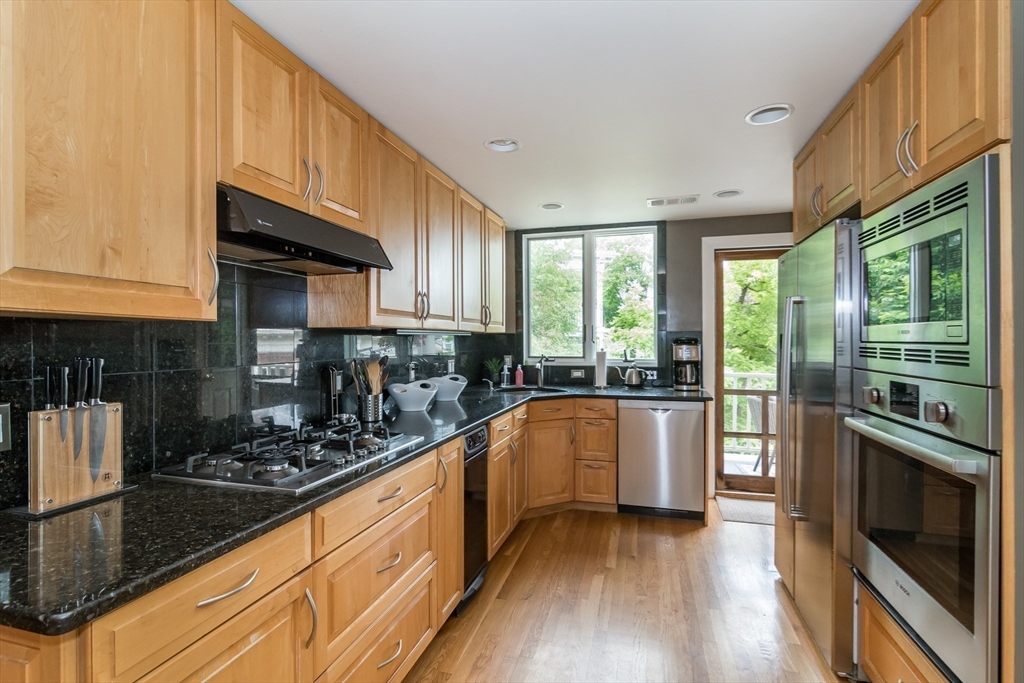 44 Rawson Road, Unit 2 Brookline, MA 02445 - Photo 18 of 29
