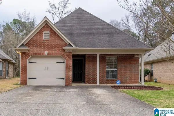 $1,500 | 2079 Willow Glenn Drive, Birmingham, AL 35215