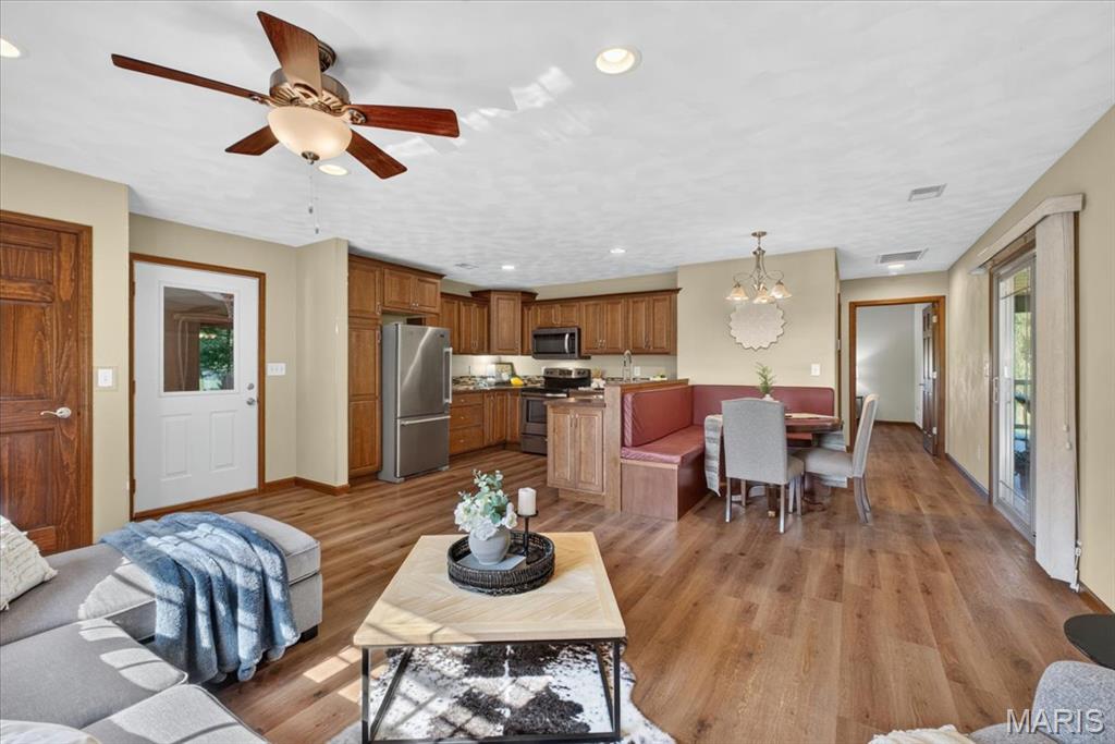 520 Schlueter Germaine Road Belleville, IL 62220 - Photo 65 of 98