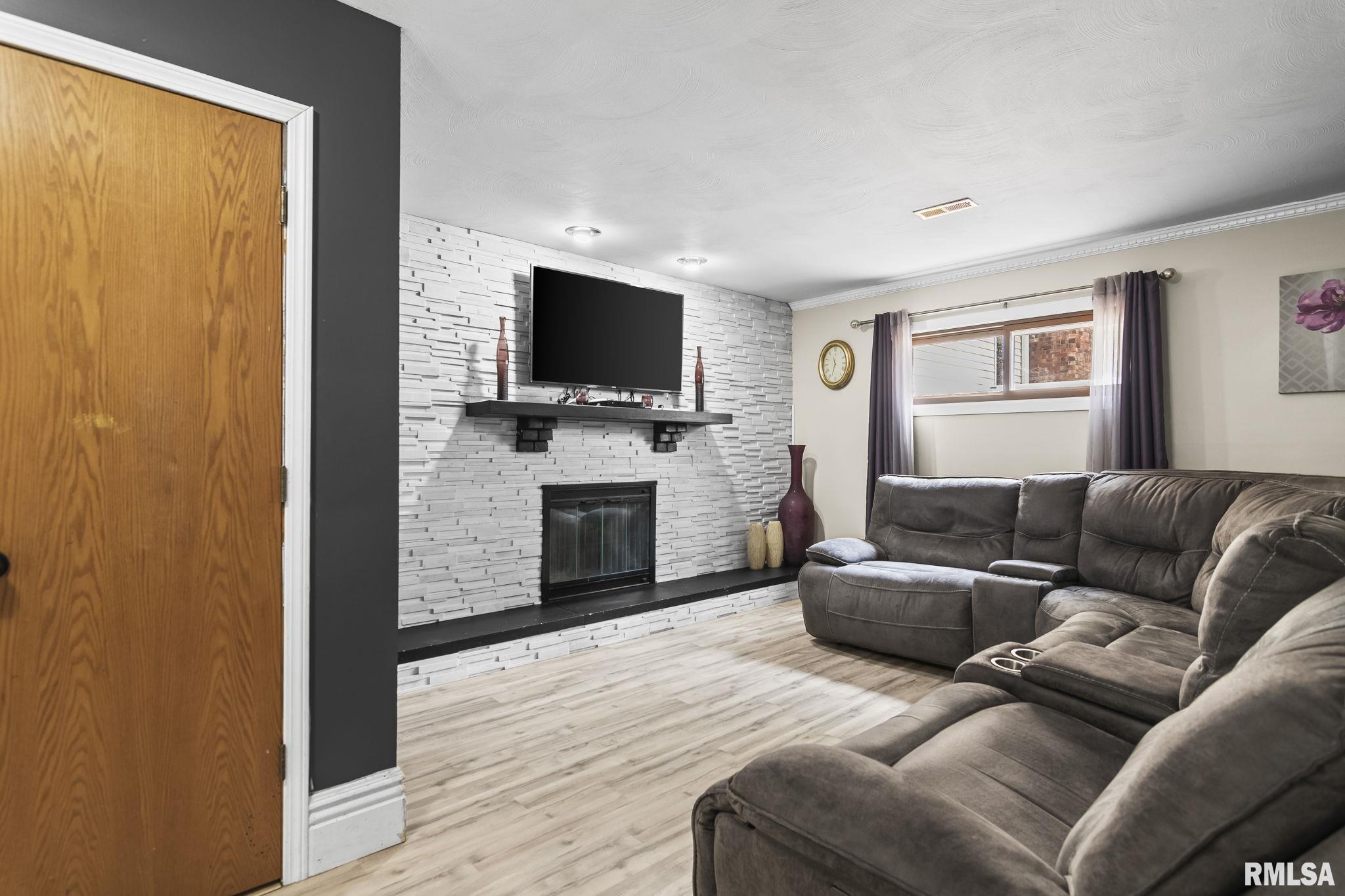 2125 Shabbona Drive Springfield, IL 62702 - Photo 23 of 53