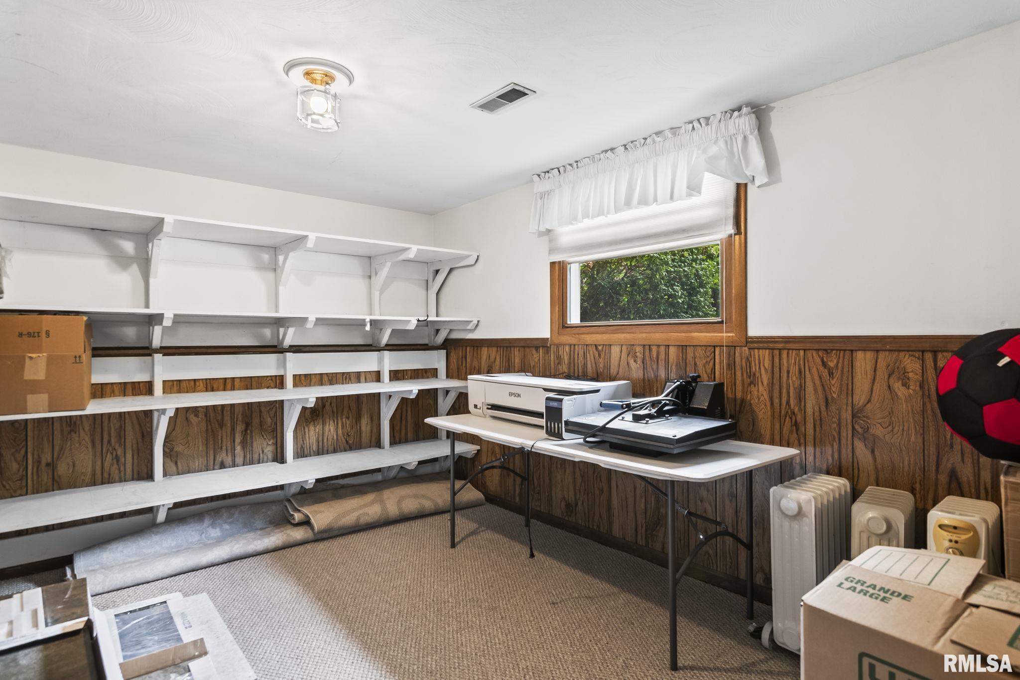 2125 Shabbona Drive Springfield, IL 62702 - Photo 32 of 53