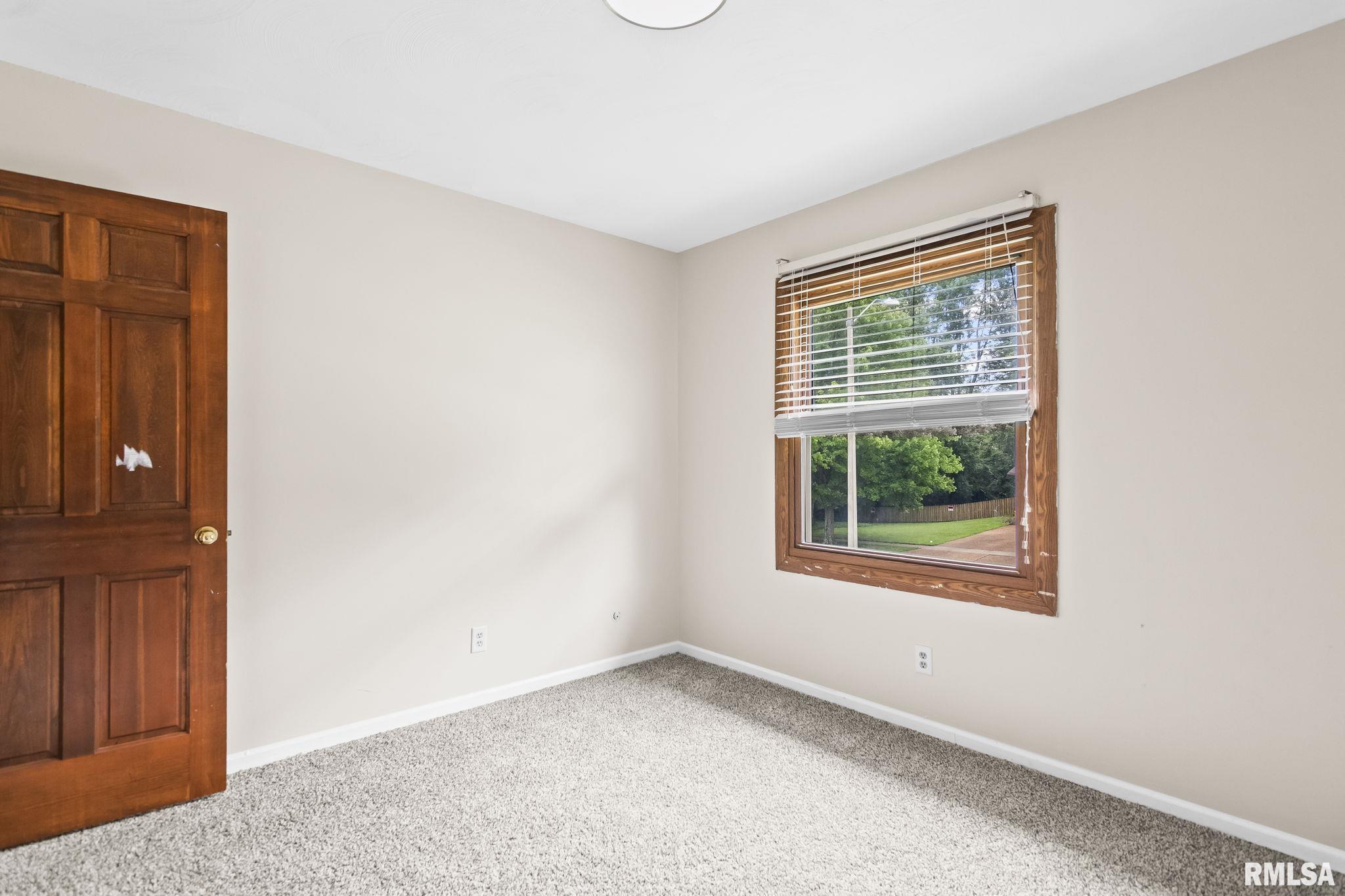 2125 Shabbona Drive Springfield, IL 62702 - Photo 39 of 53