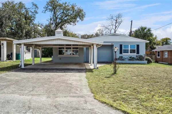 $329,000 | 822 Poinsettia Drive, Eustis, FL 32726