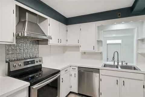 $339,000 | 822 Poinsettia Drive, Eustis, FL 32726