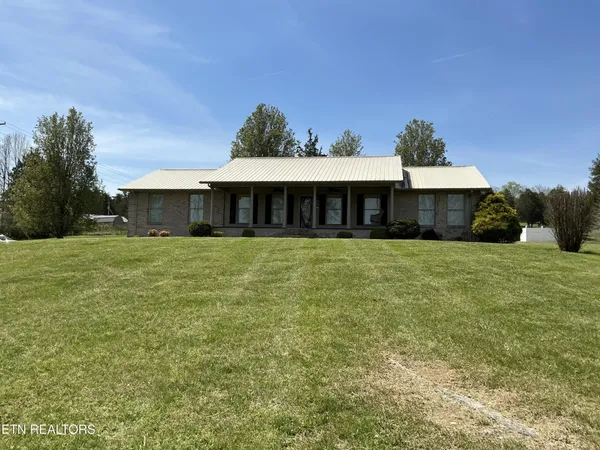 $394,000 | 175 Ramsey Street, Harrogate, TN 37752