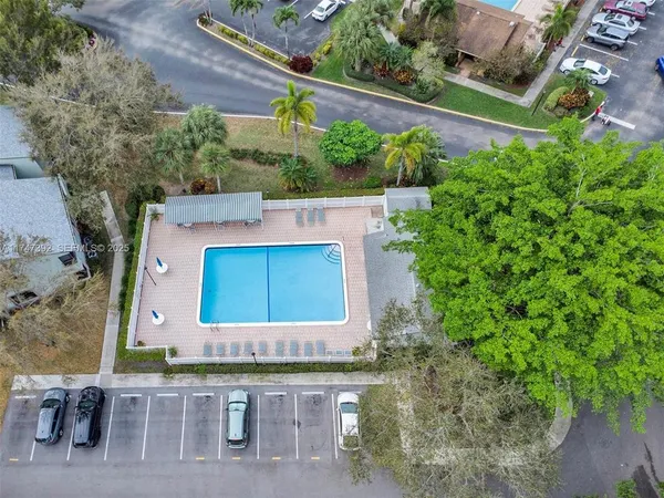 $2,049 | 3929 Carambola Circle North, Unit 2902, Coconut Creek, FL 33066