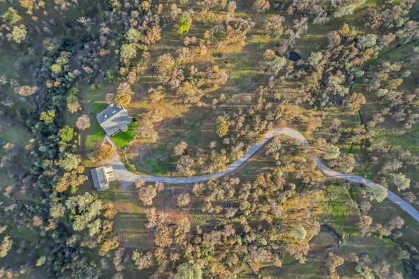 $695,000 | 13303 Intermountain Road, Redding, CA 96003