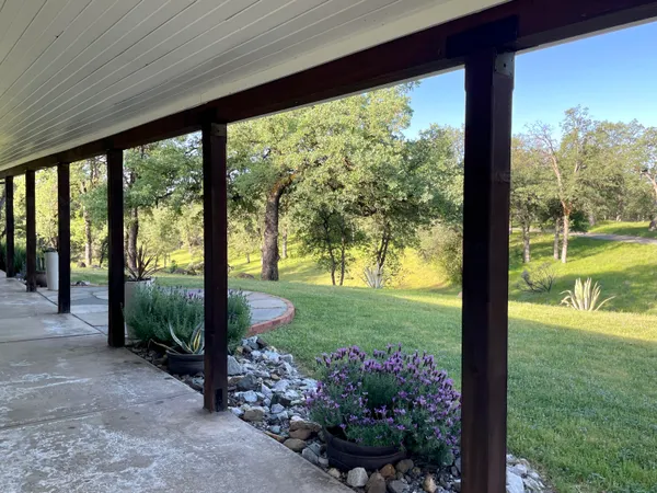 $695,000 | 13303 Intermountain Road, Redding, CA 96003