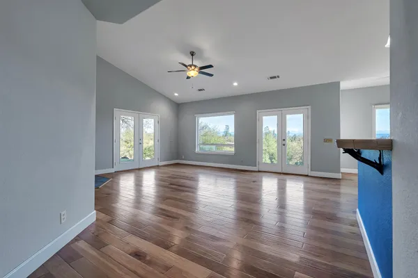 $695,000 | 13303 Intermountain Road, Redding, CA 96003