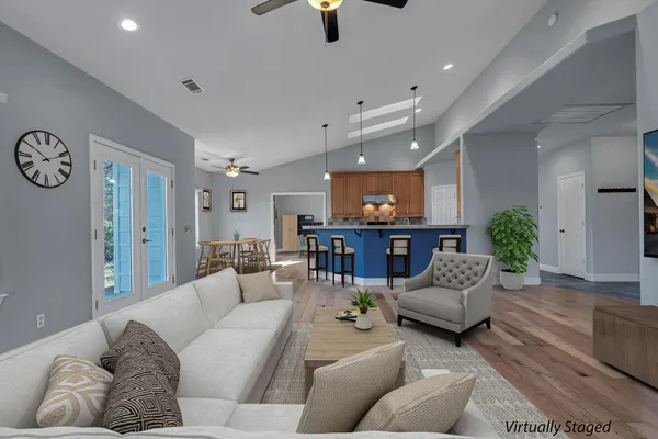 $695,000 | 13303 Intermountain Road, Redding, CA 96003